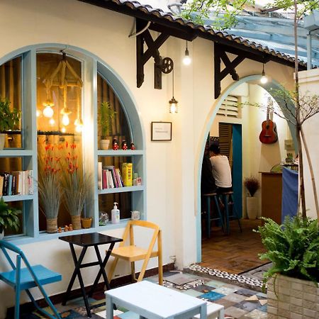 Kha Hostel & Cafe Hô Chi Minh-Ville Extérieur photo